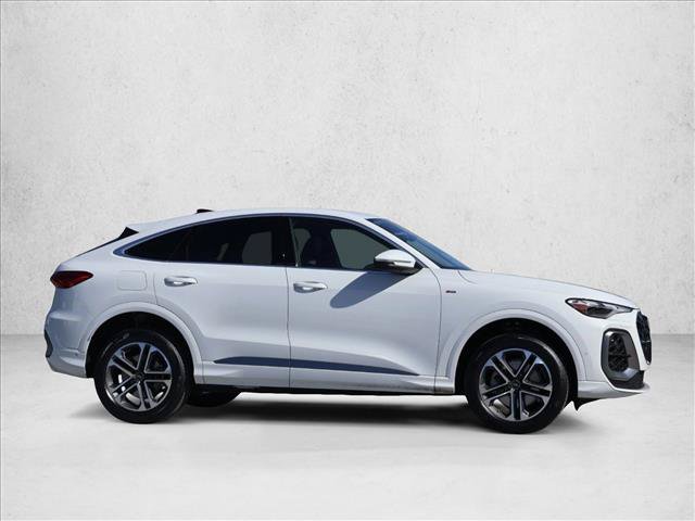 Certified 2025 Audi Q5 Premium w/ Convenience Package AWD/4WD image 4
