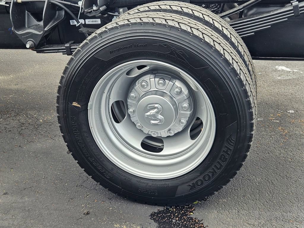 New 2026 RAM 5500 Tradesman AWD/4WD image 33