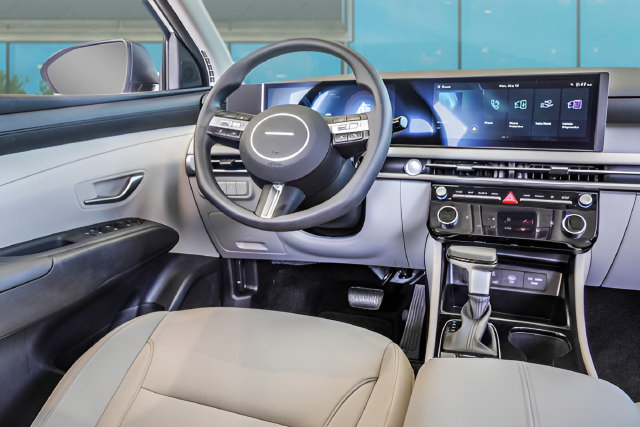 New 2026 Hyundai Tucson SEL Plus FWD image 14