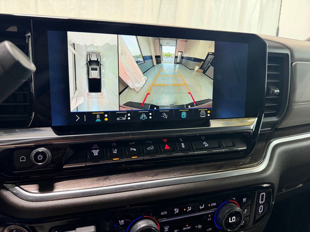 Used 2026 Chevrolet Silverado 2500 LTZ w/ LTZ Premium Package image 7