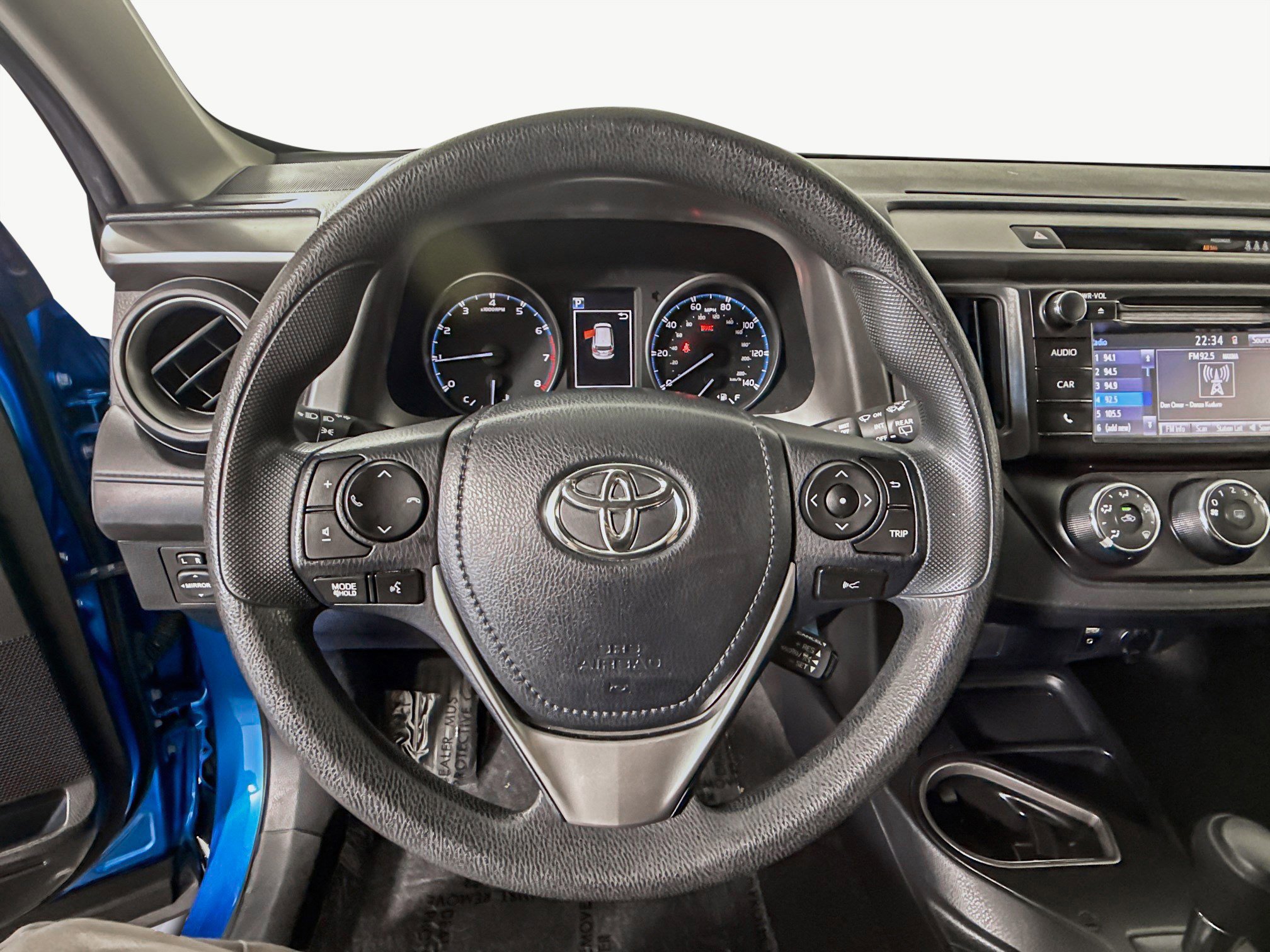 Used 2018 Toyota RAV4 LE image 13