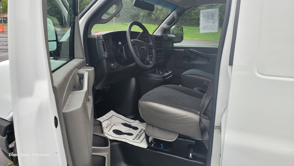 Used 2021 GMC Savana 2500 w/ Driver Convenience Package RWD image 18