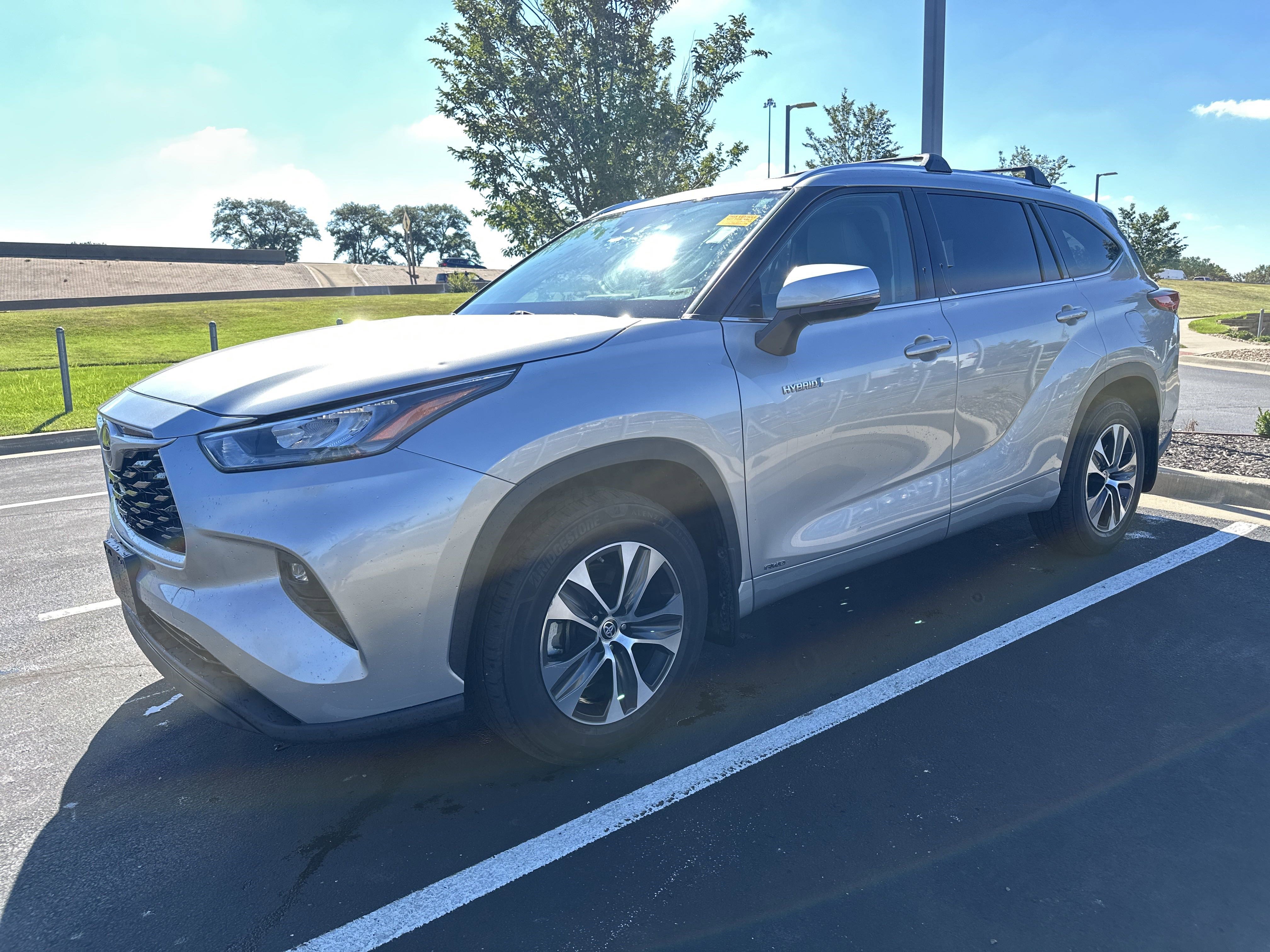 Certified 2020 Toyota Highlander XLE image 5