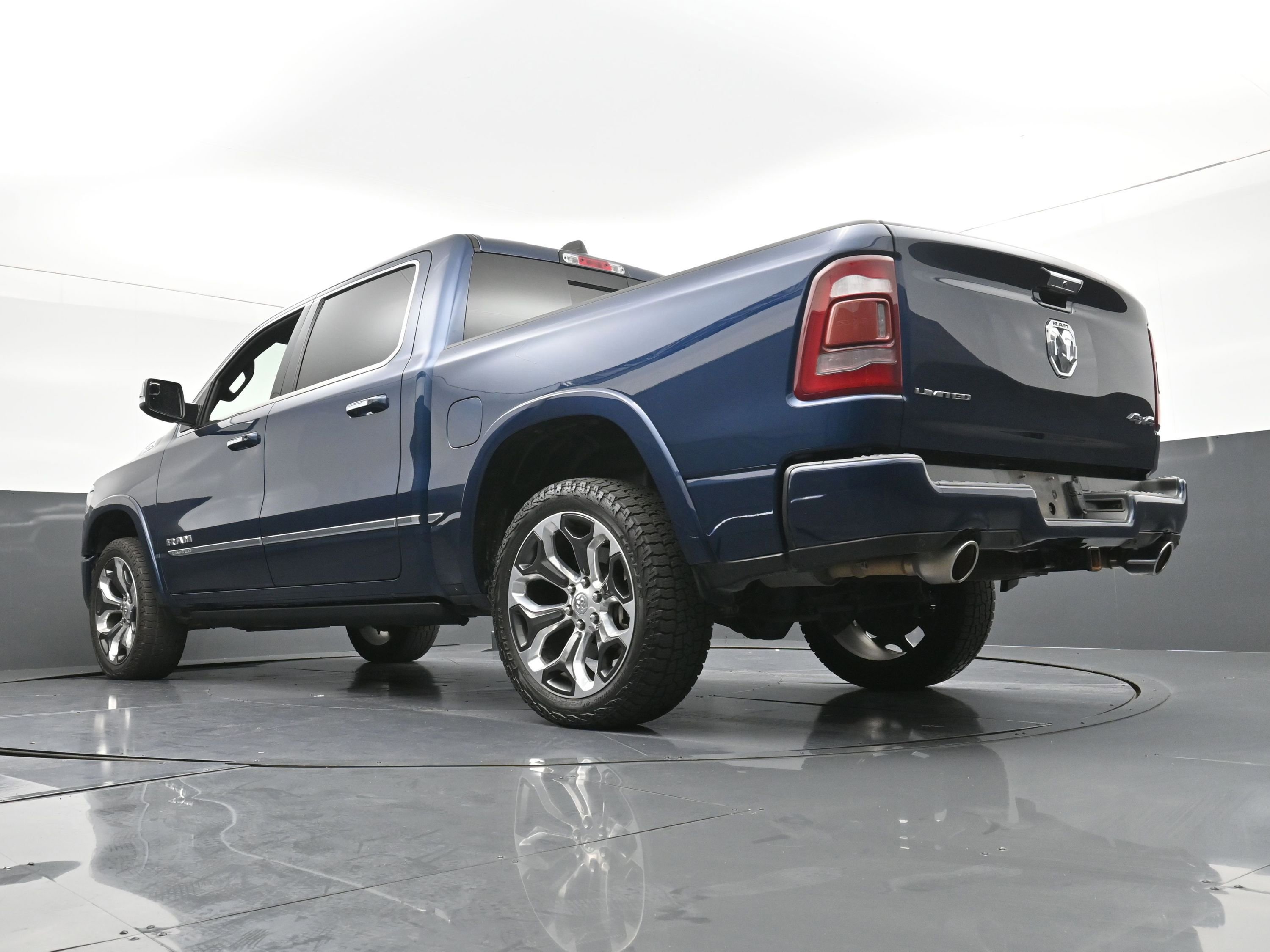Used 2022 RAM 1500 Limited w/ Body Color Bumper Group image 27