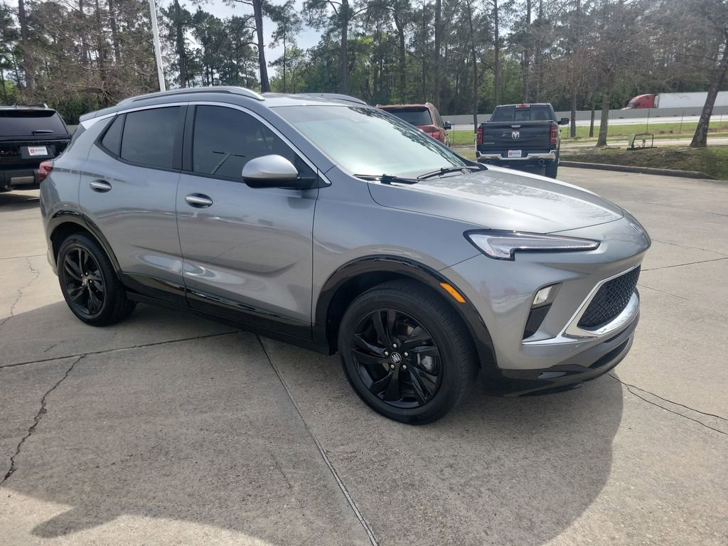 Used 2024 Buick Encore GX Sport Touring image 8