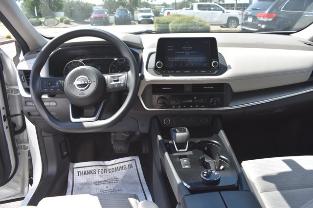 Used 2023 Nissan Rogue SV AWD/4WD image 18