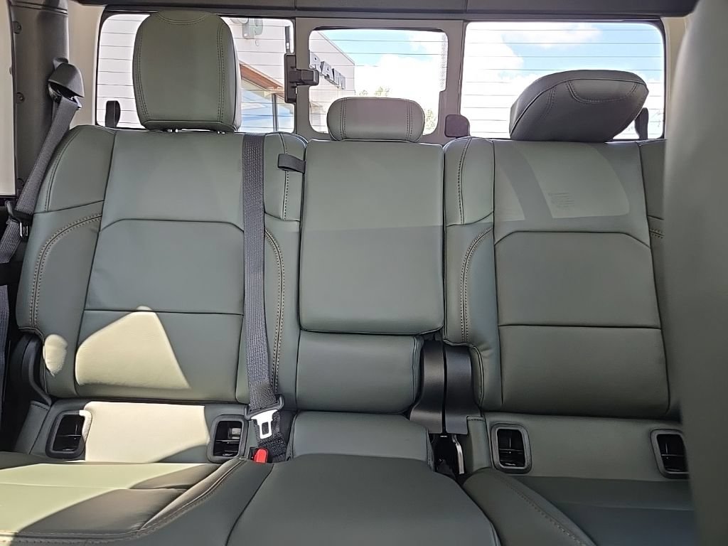 New 2026 Jeep Gladiator Mojave AWD/4WD image 40