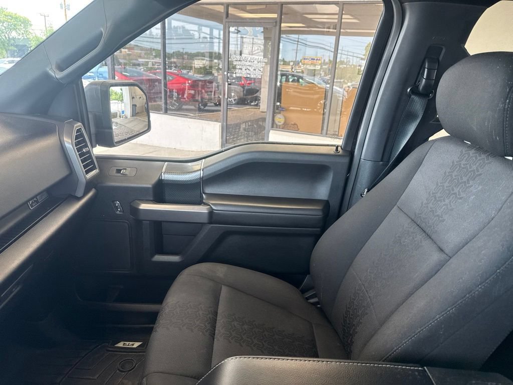 Used 2019 Ford F150 XLT w/ Equipment Group 302A Luxury AWD/4WD image 24