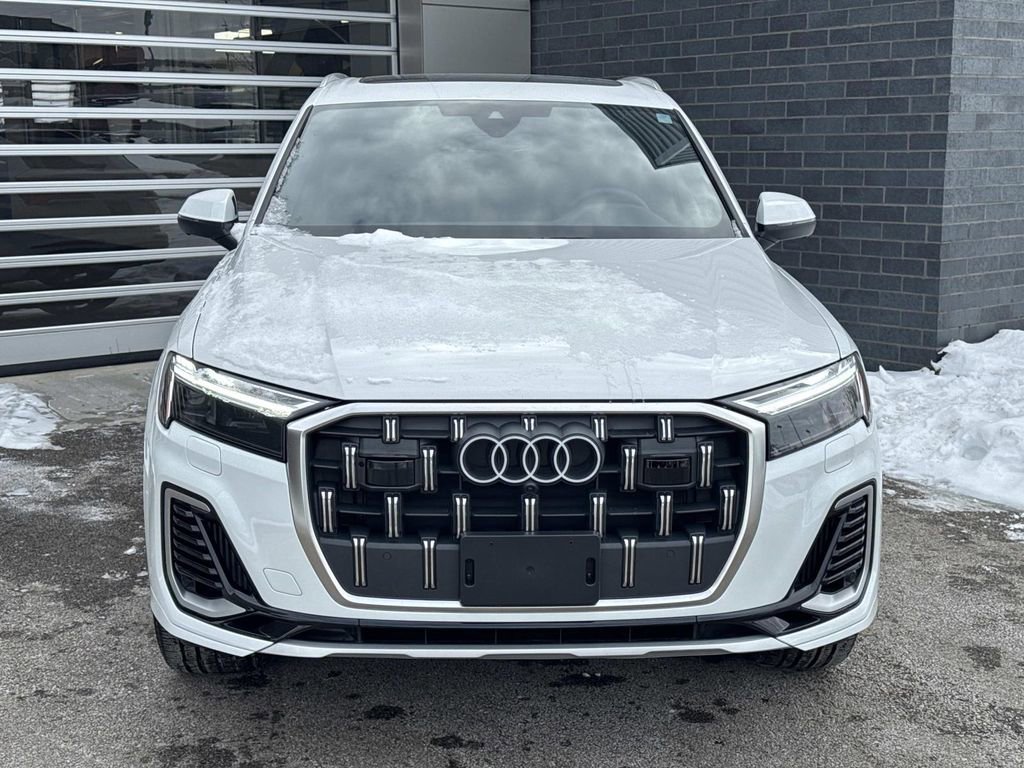 Used 2025 Audi Q7 3.0T Premium Plus image 2