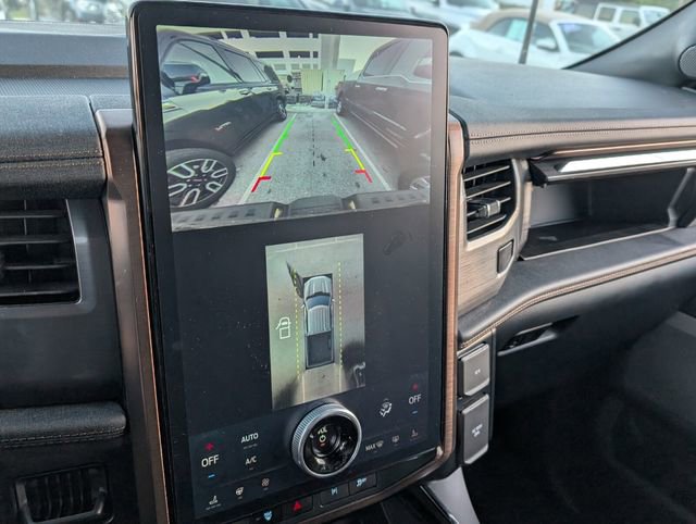 Used 2023 Ford F150 Lightning Lariat image 20