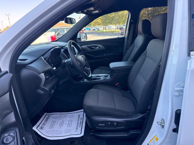 Used 2023 Chevrolet Traverse LT FWD image 15