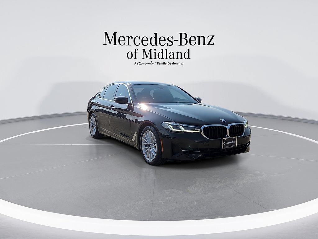 Used 2023 BMW 530i w/ Convenience Package RWD image 2