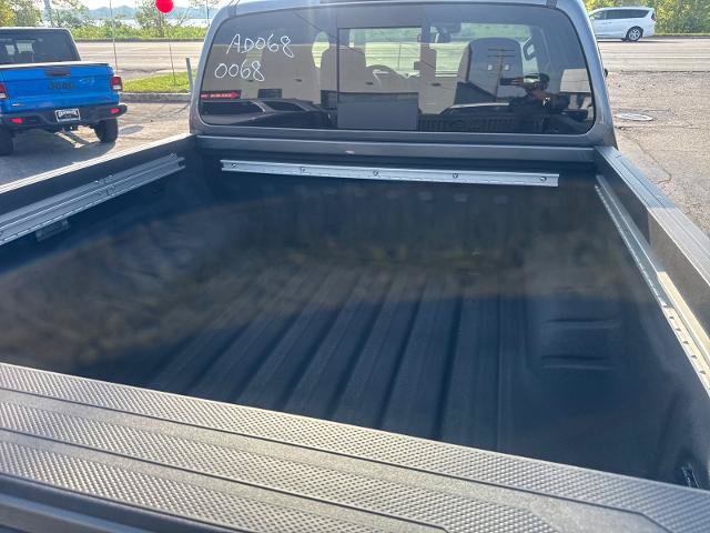 New 2026 Nissan Frontier SV w/ SV Convenience Package AWD/4WD image 6