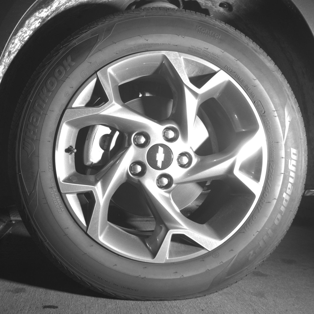 Used 2025 Chevrolet Trax LT FWD image 12