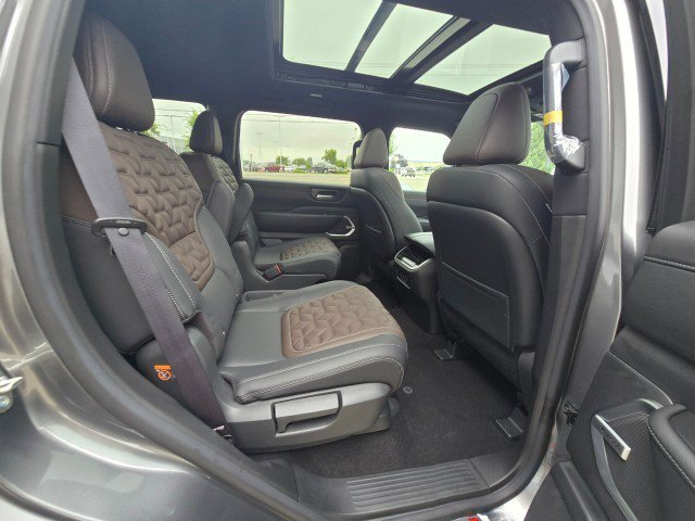 New 2026 Nissan Armada Platinum image 14