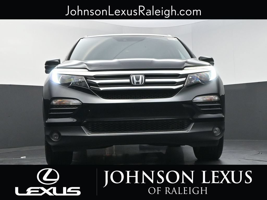 Used 2016 Honda Pilot Touring image 17