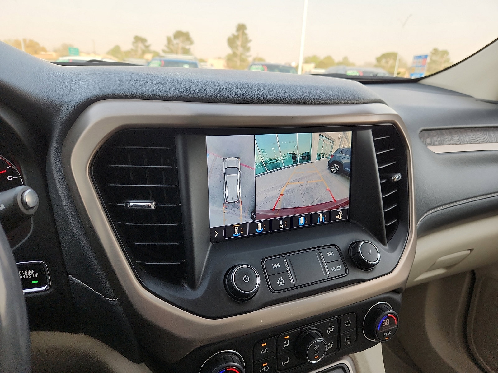 Used 2020 GMC Acadia Denali w/ Denali Ultimate Package image 18