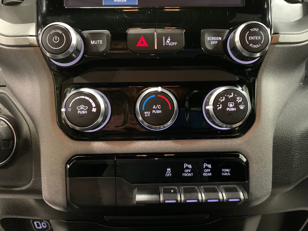 Used 2025 RAM 1500 Tradesman image 9