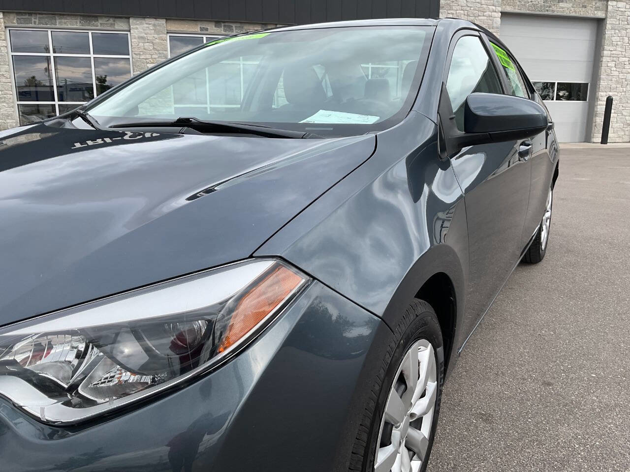 Used 2016 Toyota Corolla LE image 2