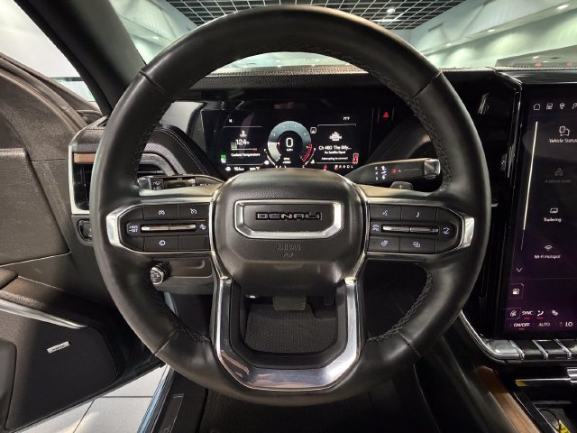 Used 2025 GMC Yukon Denali AWD/4WD image 17