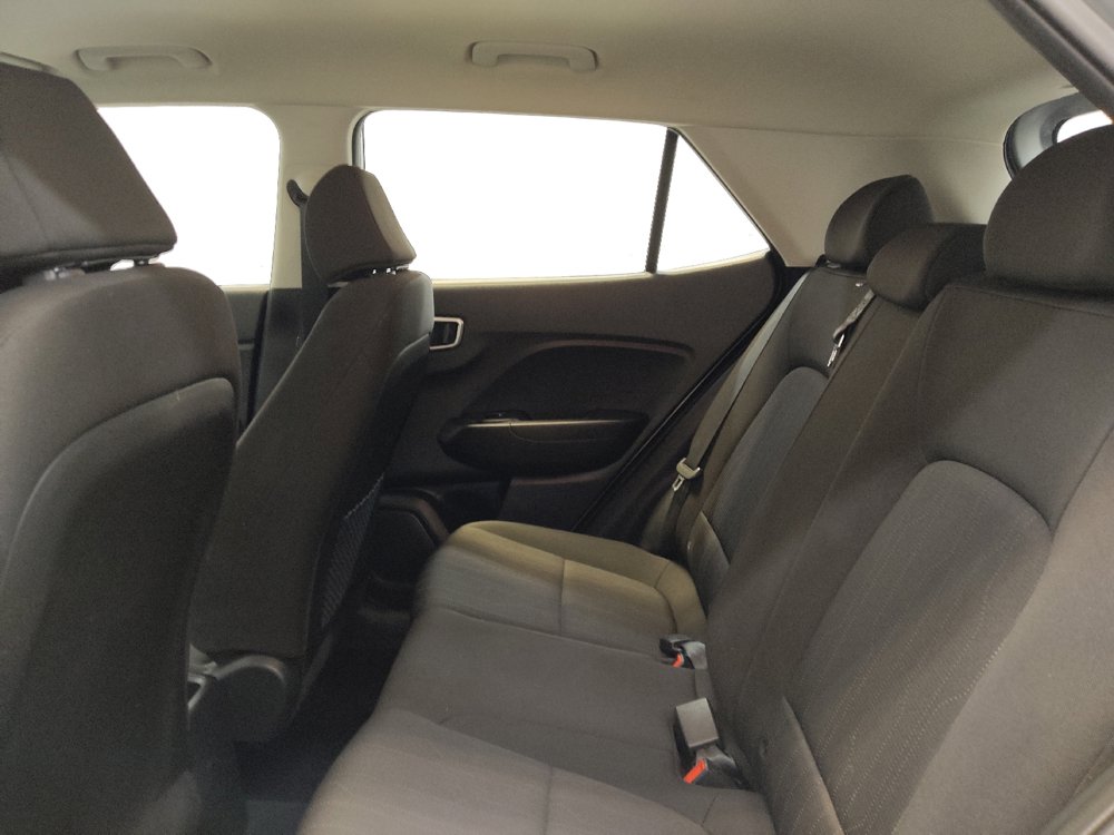 Used 2021 Hyundai Venue SE FWD image 18