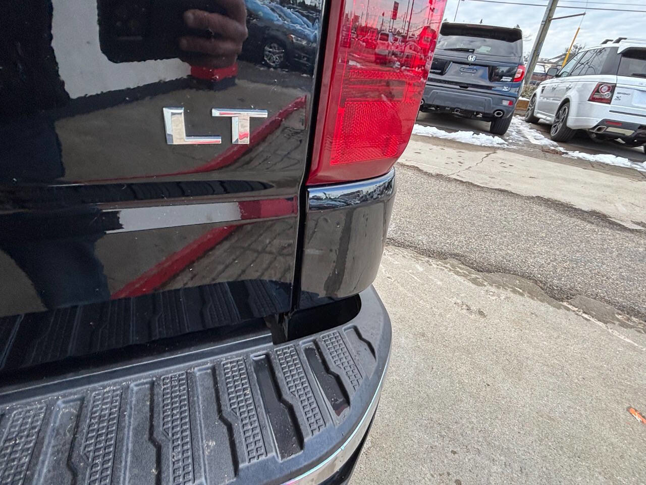 Used 2022 Chevrolet Silverado 1500 LT w/ Z71 Off-Road Package image 23