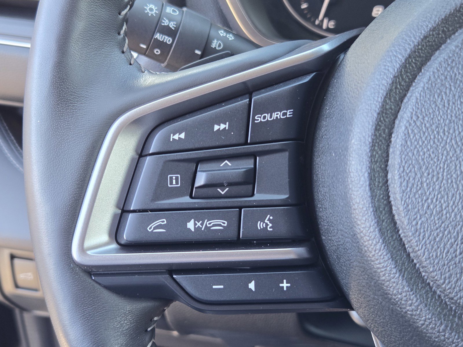 Used 2023 Subaru Ascent Touring AWD/4WD image 25