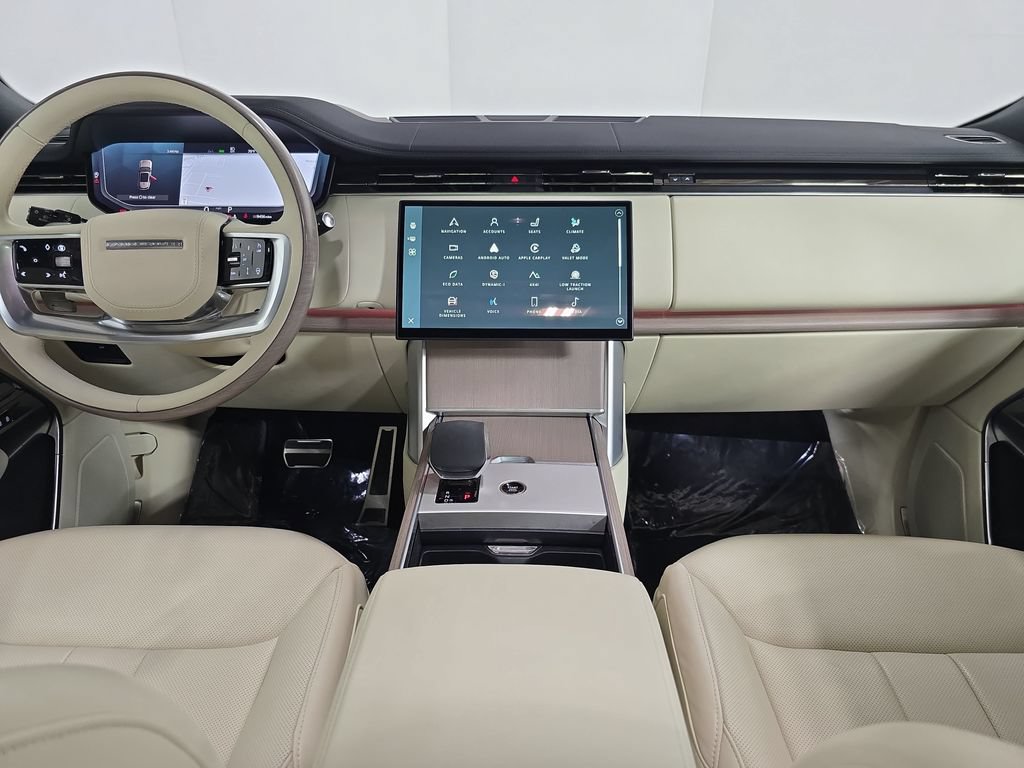 Used 2025 Land Rover Range Rover SE AWD/4WD image 13