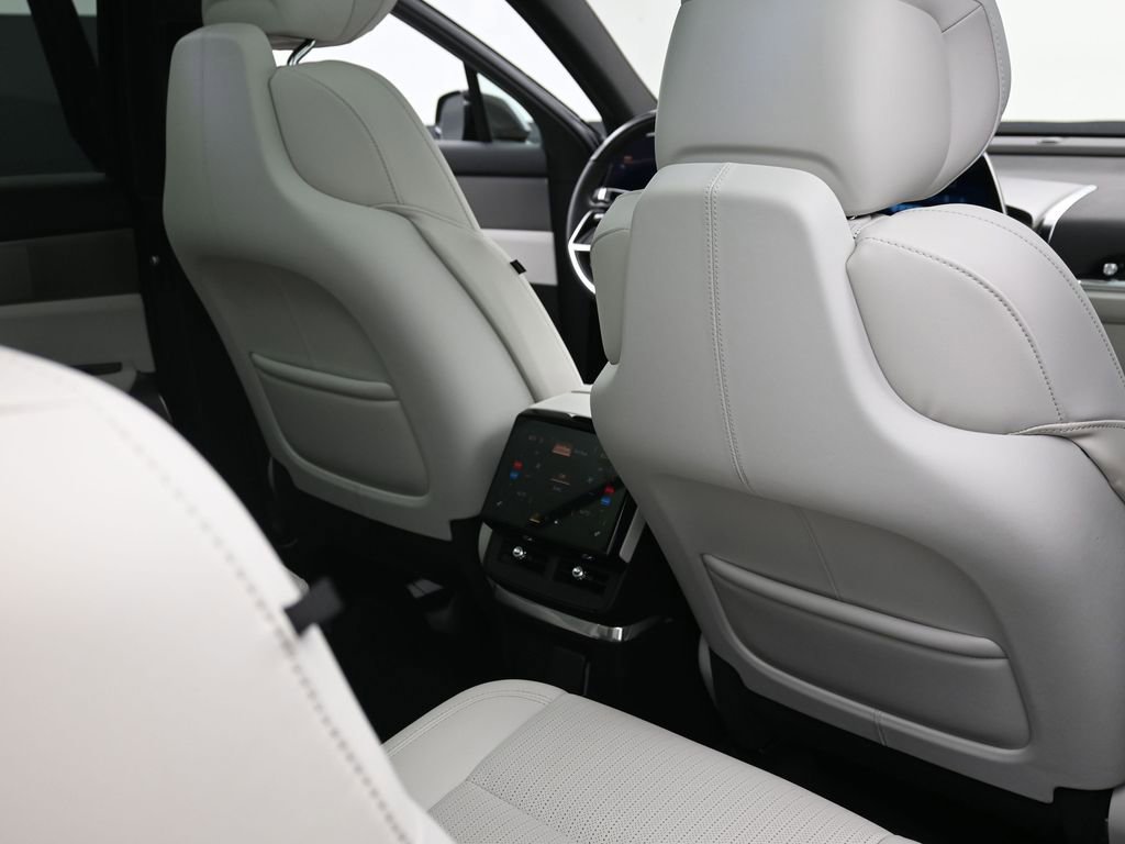 Used 2026 Cadillac Vistiq Sport image 14