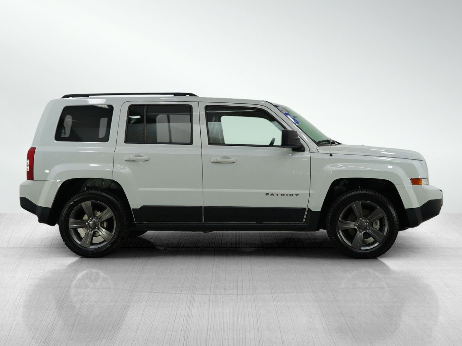Used 2015 Jeep Patriot High Altitude image 6