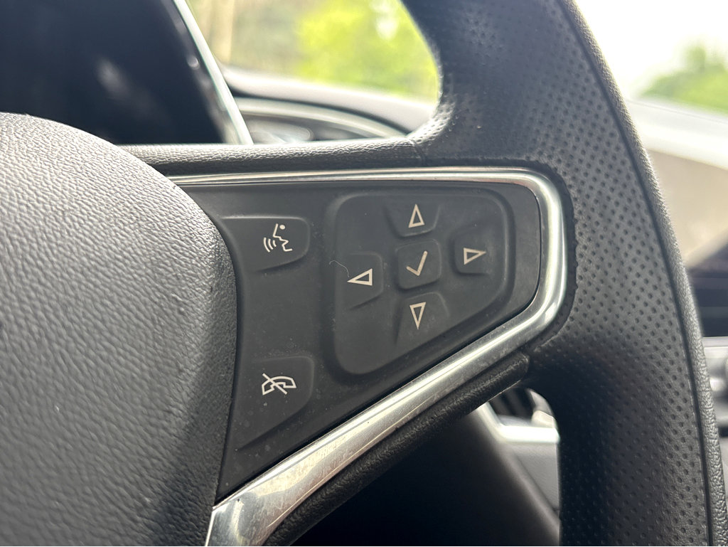 Used 2021 Chevrolet Malibu LT FWD image 16