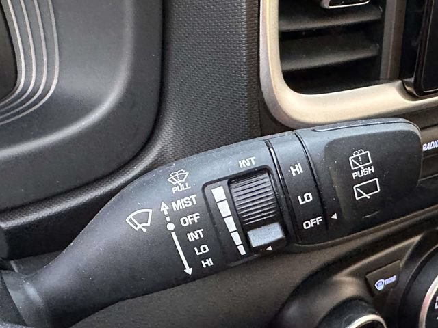 Used 2023 Hyundai Venue SEL w/ Cargo Package FWD image 36