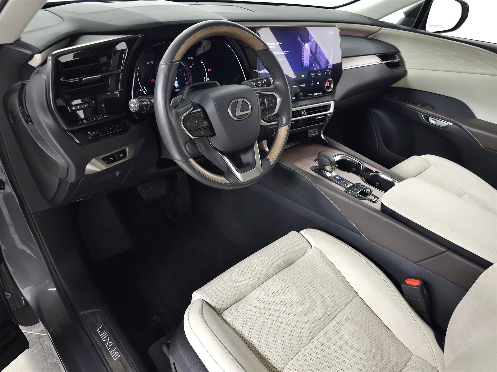 Certified 2023 Lexus RX 350 w/ Accessory Package (Z1) image 17