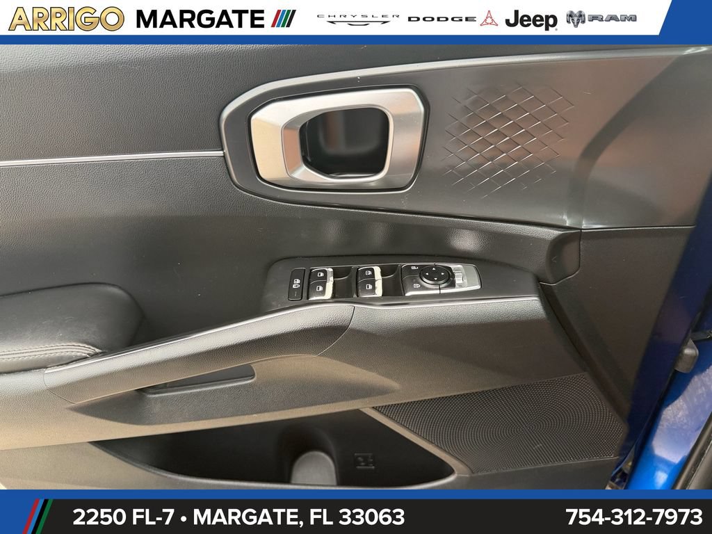 Used 2022 Kia Sorento S FWD image 36