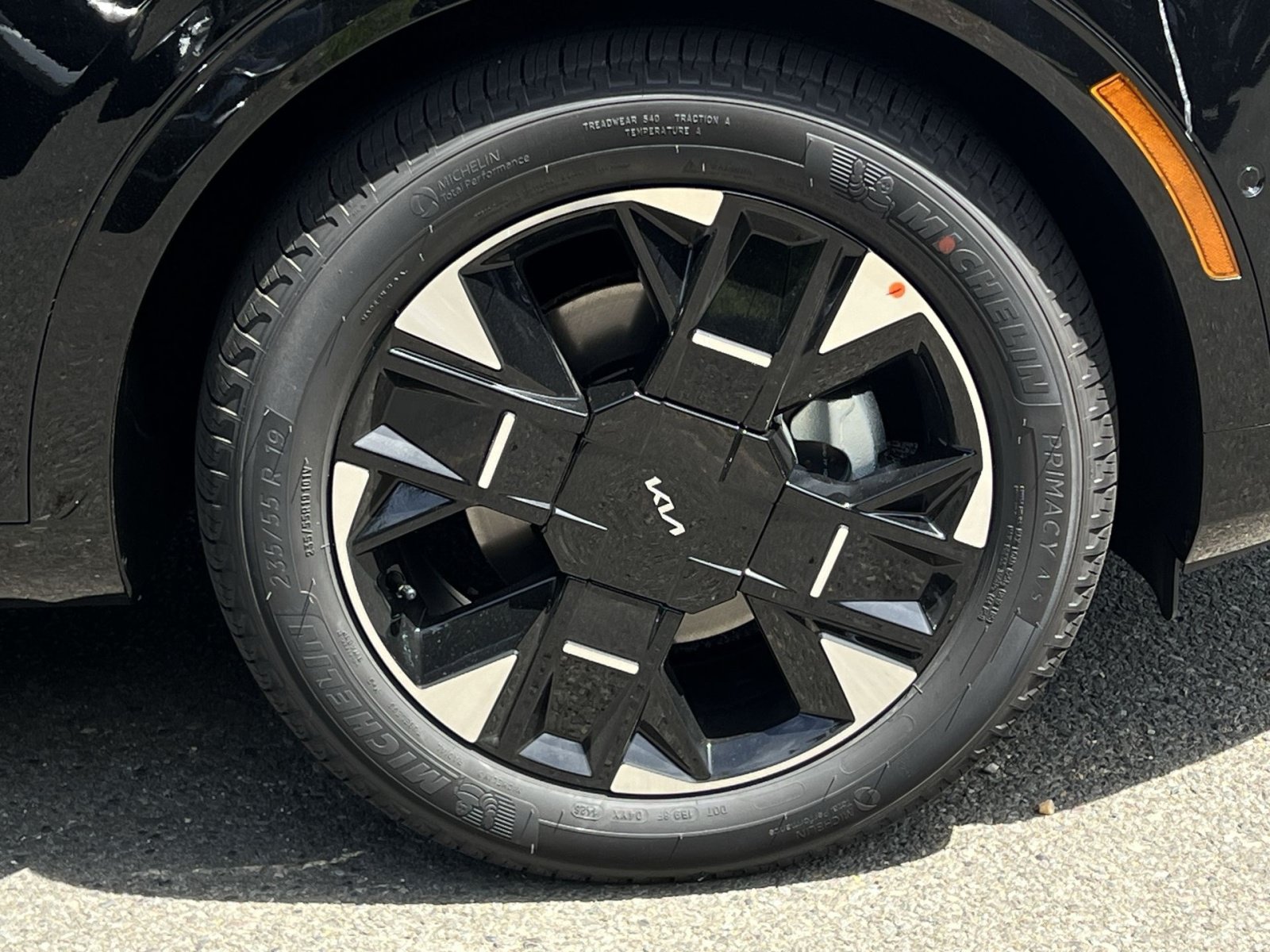 New 2026 Kia Sportage SX FWD image 17