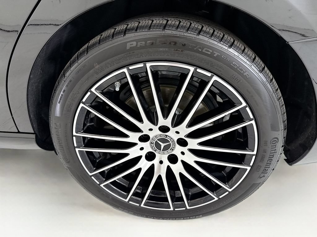 Certified 2026 Mercedes-Benz C 300 Sedan image 30