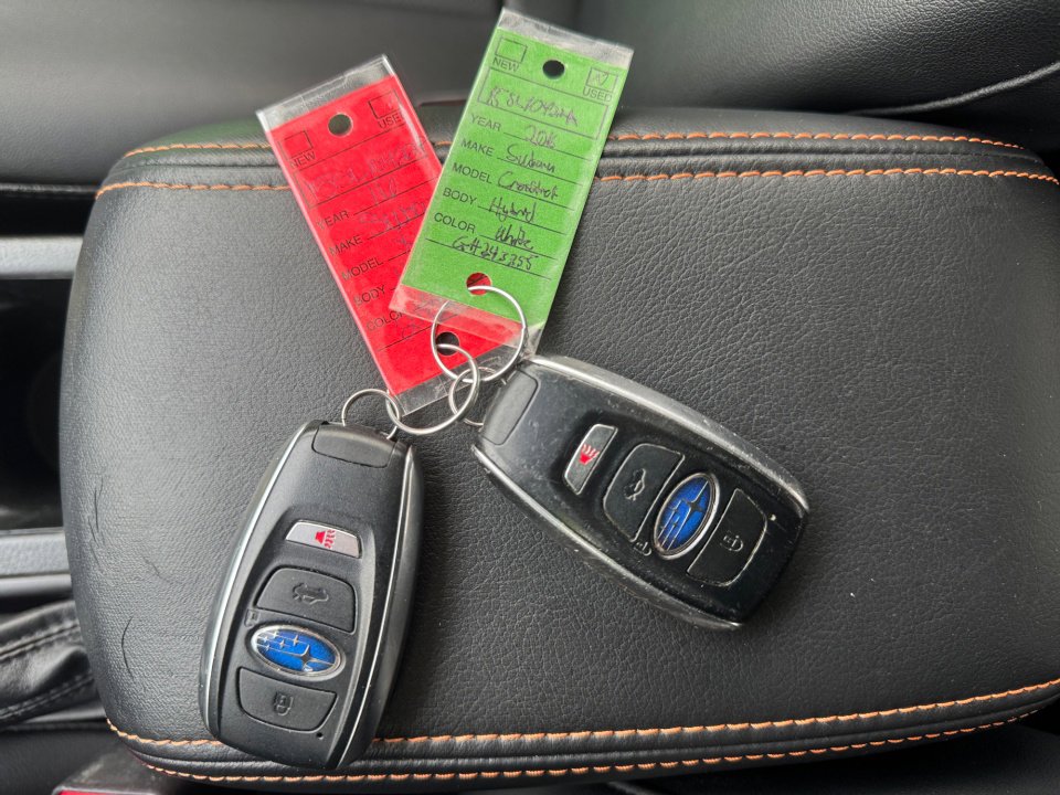 Used 2016 Subaru Crosstrek Hybrid image 38