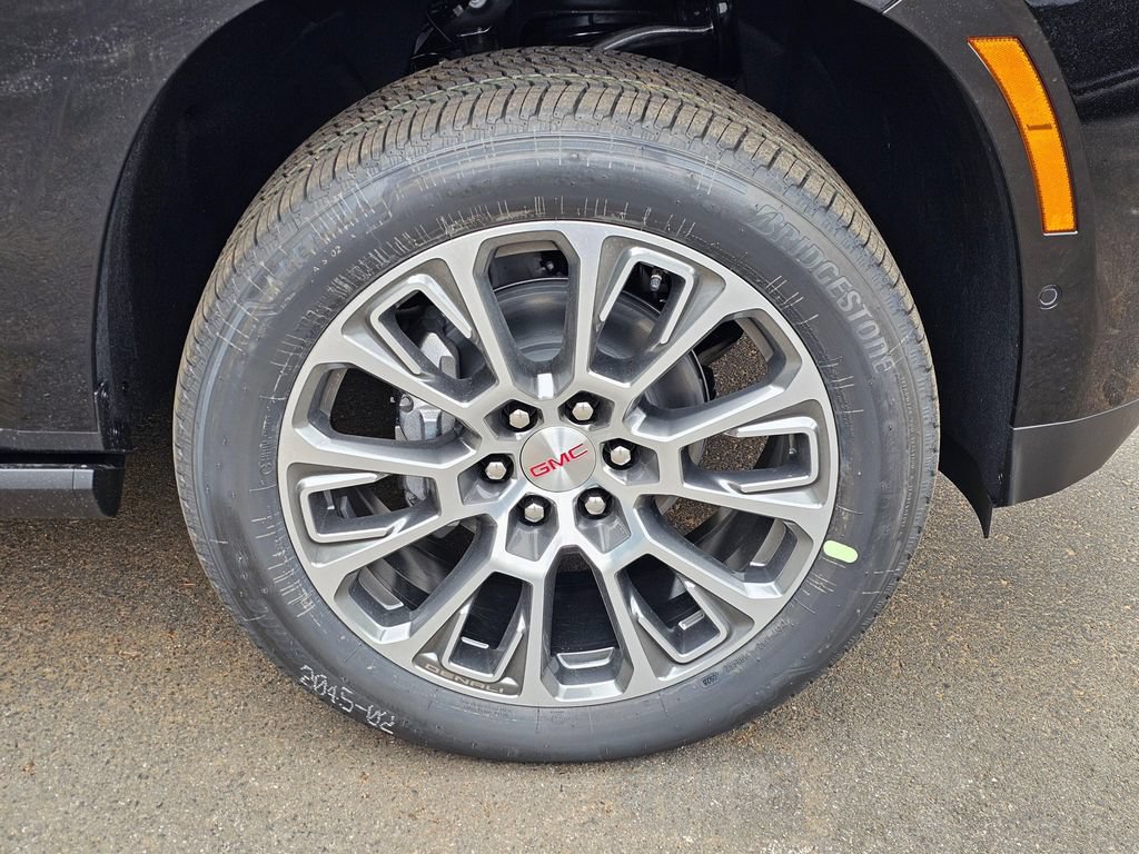 New 2026 GMC Yukon XL Denali w/ Sun & Power Step Package AWD/4WD image 9