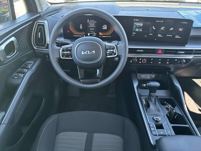 Used 2024 Kia Sorento LX image 22