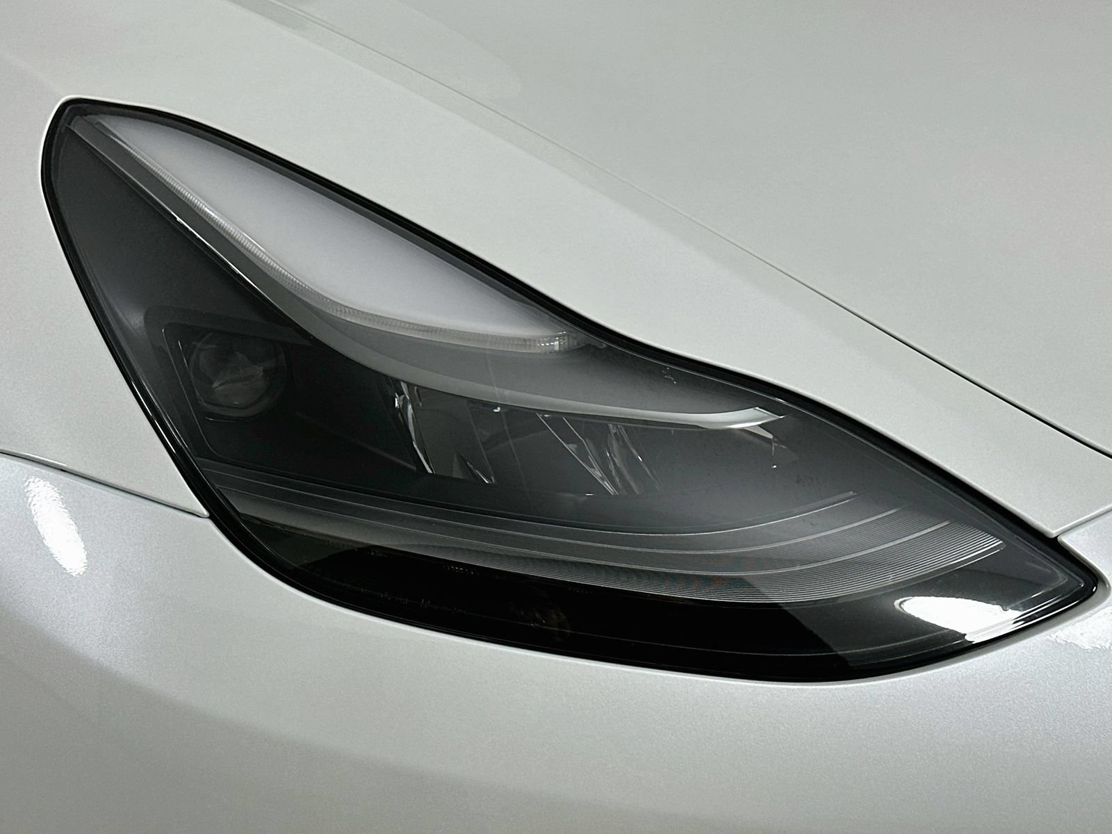 Used 2022 Tesla Model 3 Performance AWD/4WD image 9
