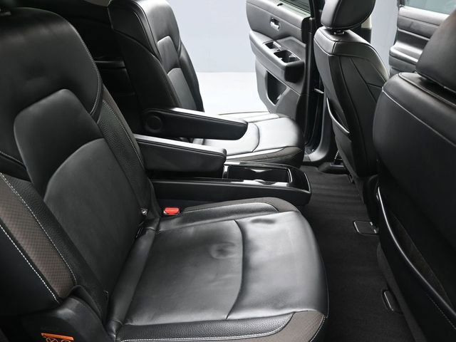 Used 2022 Nissan Pathfinder SL w/ SL Premium Package image 29