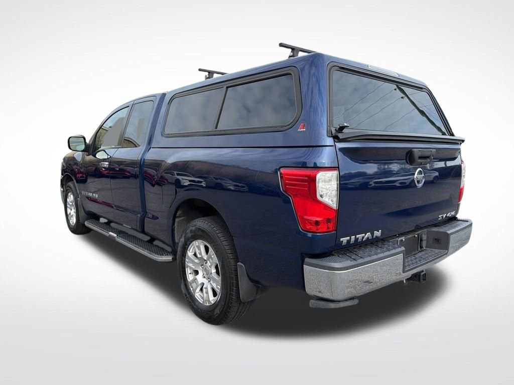 Used 2019 Nissan Titan SV image 11