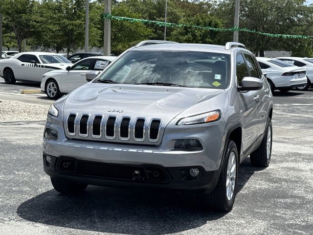 Used 2018 Jeep Cherokee Latitude Plus w/ Cold Weather Group image 12