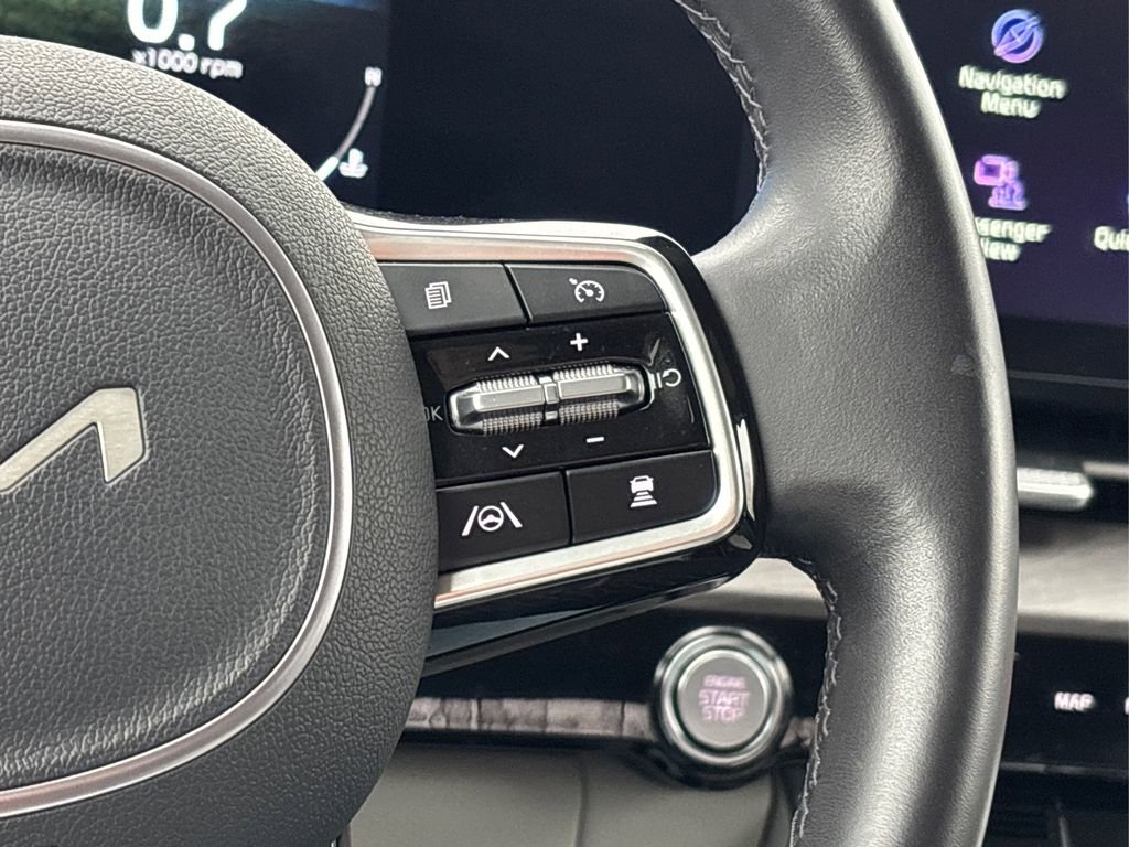 Used 2024 Kia Carnival SX image 27