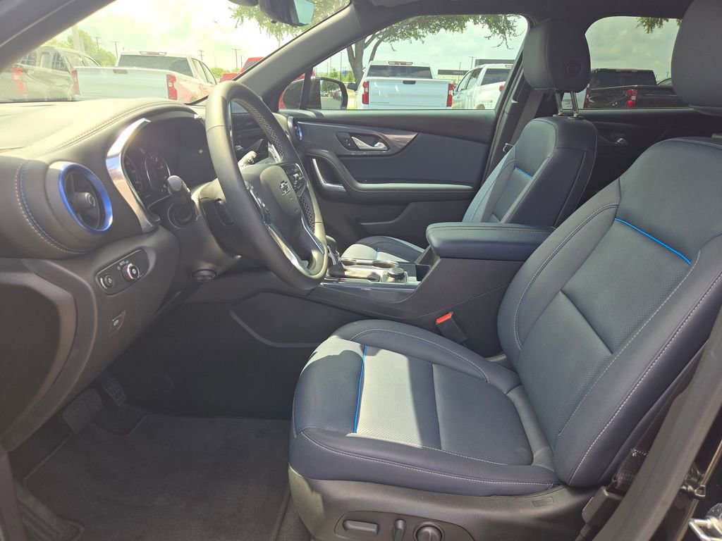 Used 2024 Chevrolet Blazer RS w/ Driver Confidence II Package FWD image 9