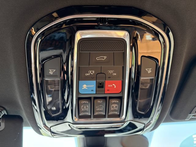 Used 2024 Jeep Grand Cherokee L Summit AWD/4WD image 14