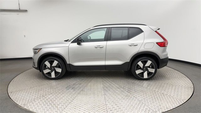 Certified 2023 Volvo XC40 Recharge Ultimate image 5