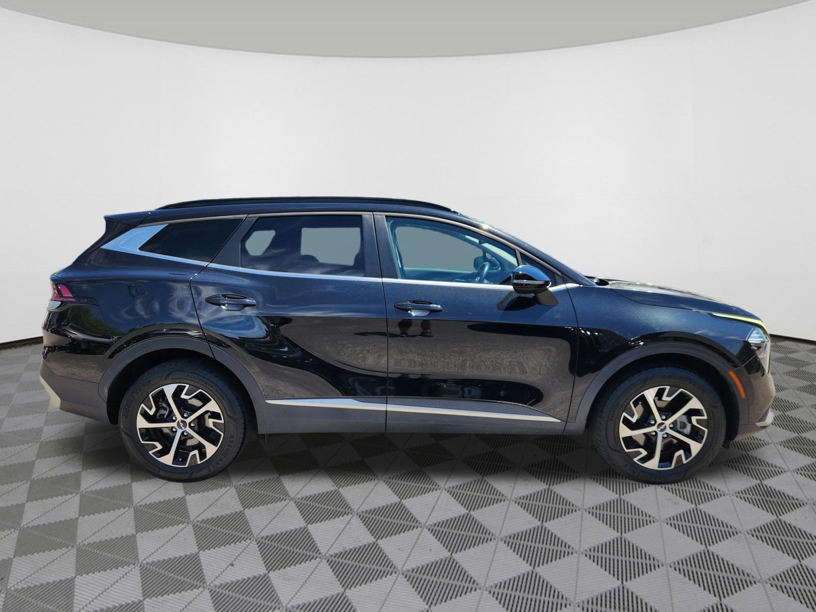 Used 2023 Kia Sportage EX w/ EX Premium Package AWD/4WD image 6