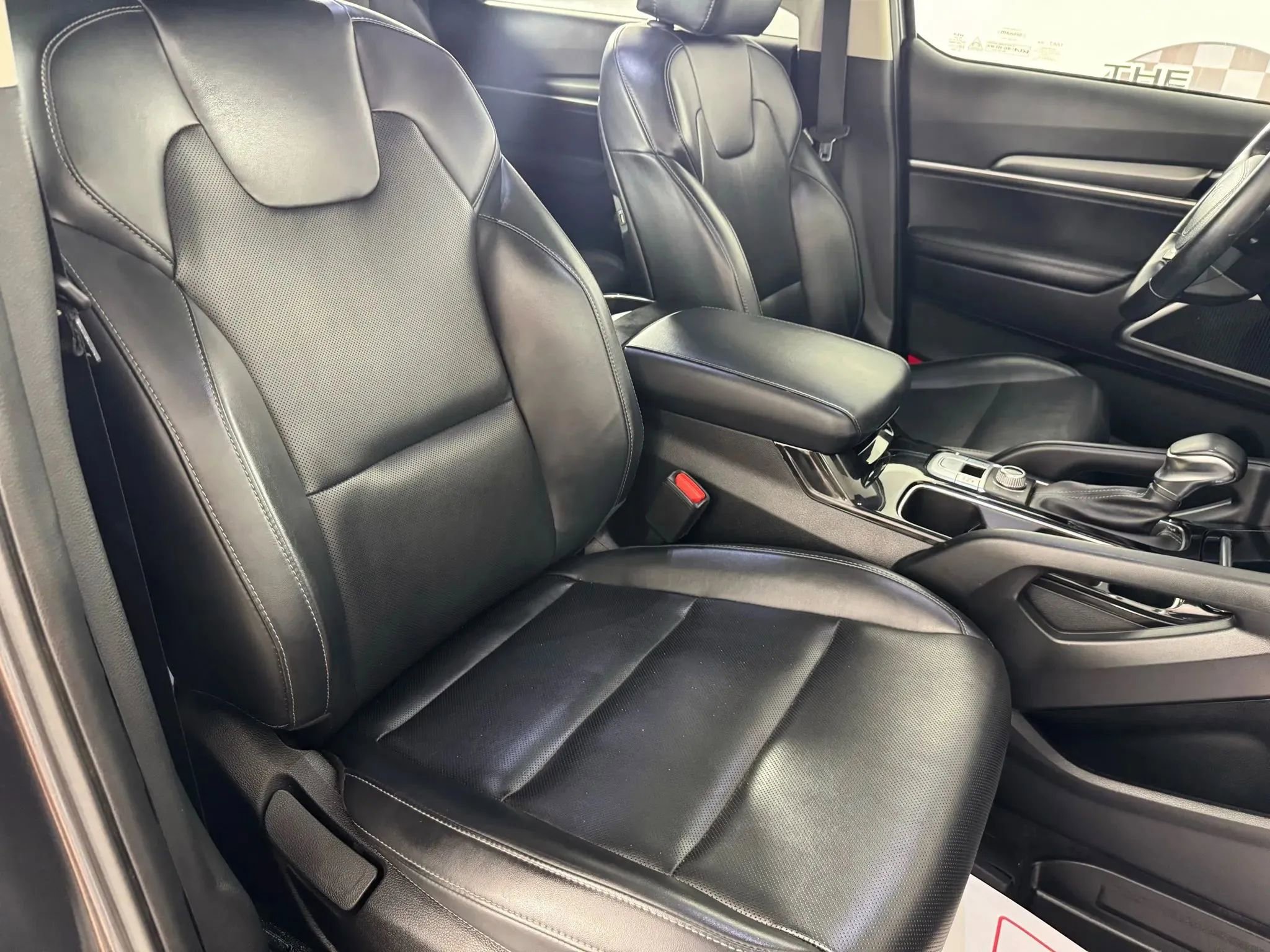 Used 2022 Kia Telluride S AWD/4WD image 36