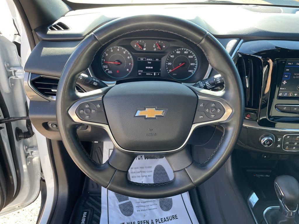 Used 2023 Chevrolet Traverse LT image 15